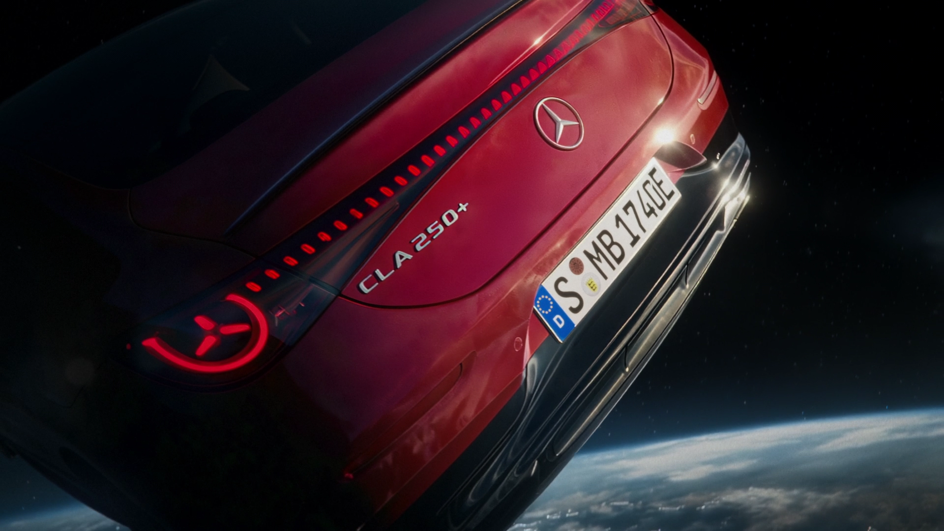 Mercedes: Satellite of Love — still 6